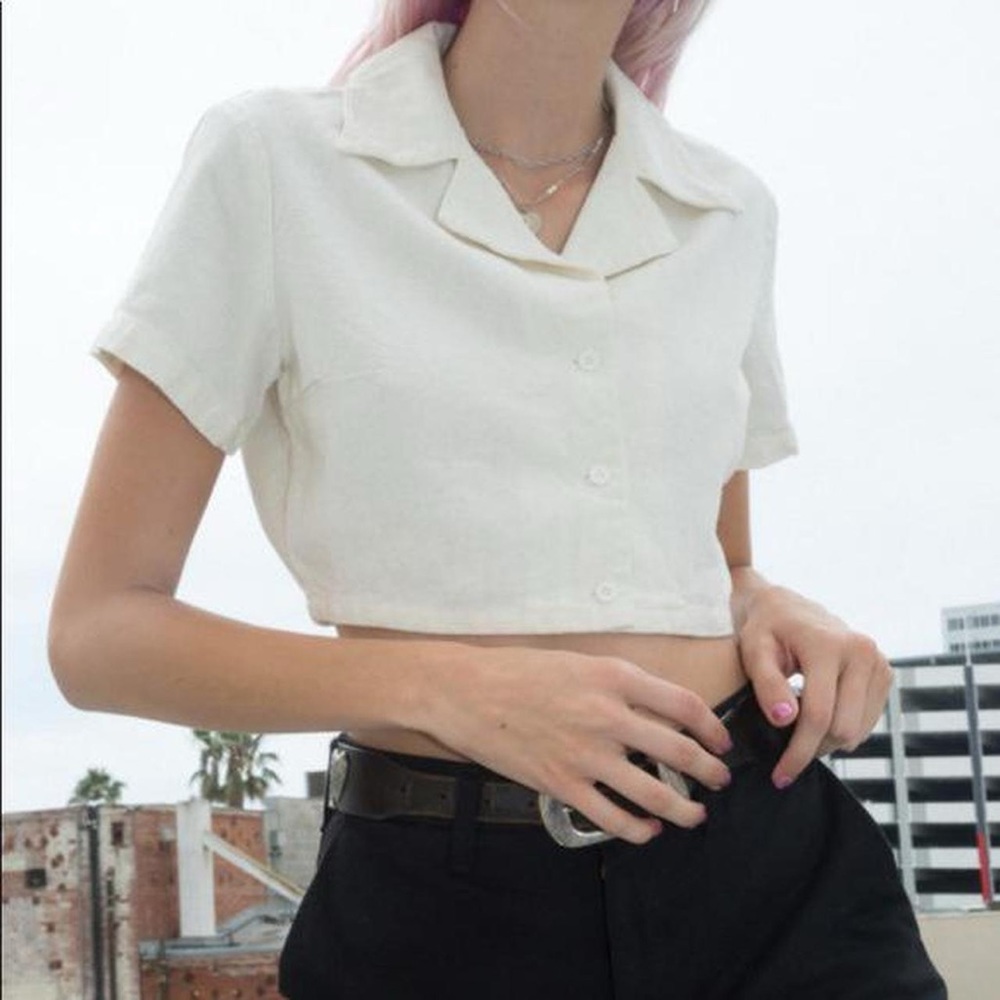 brandy melville cream / white cropped linen button down vivian top